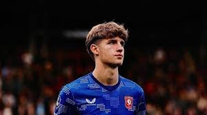 《真女神转生5 Vengeance》简评：更充实有趣的末世东京探索