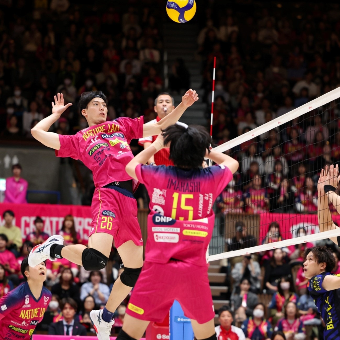 长生把空绝熬去了教练组，青枫在AG二队！瓜主爆料：花楼去了RW